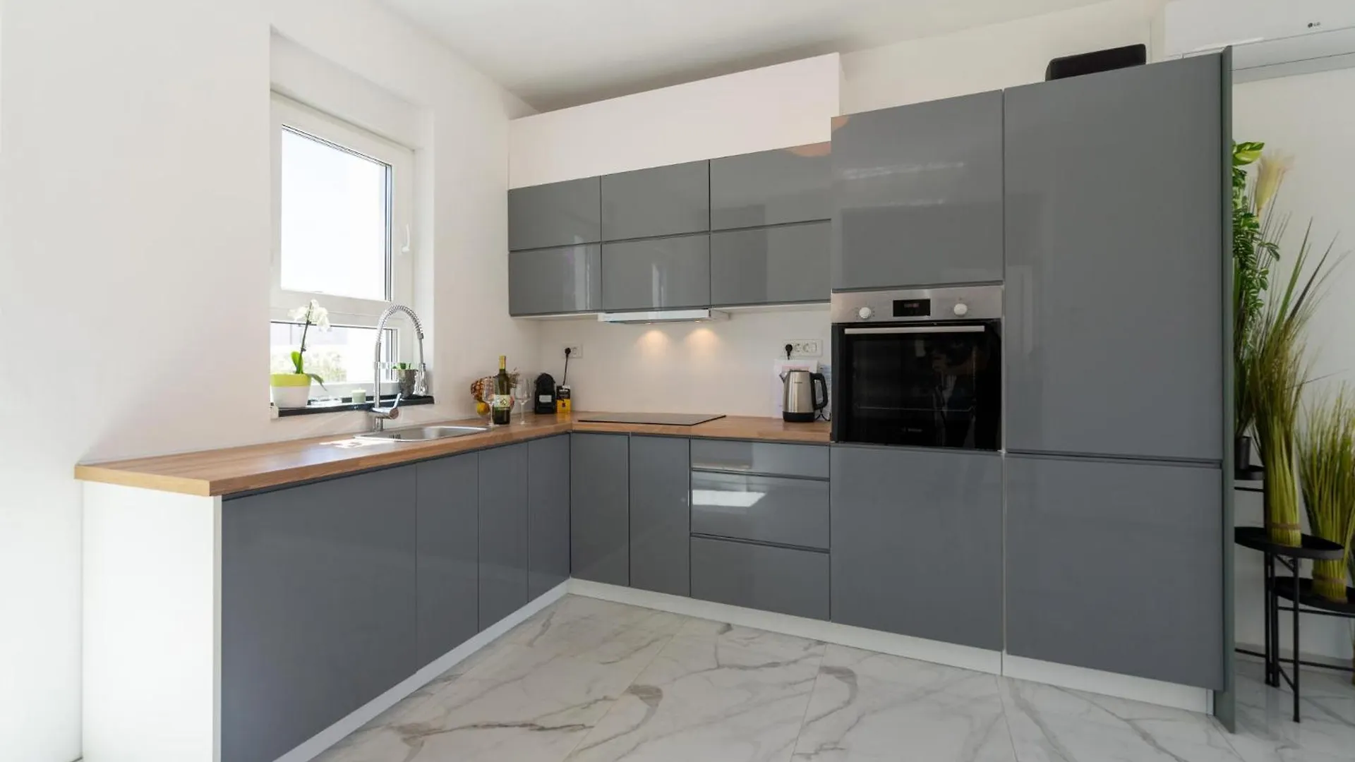 3 Bedroom Beautiful Home In Maslenica Casa vacanze