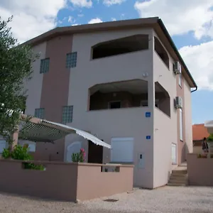 Apartmani Most Maslenica