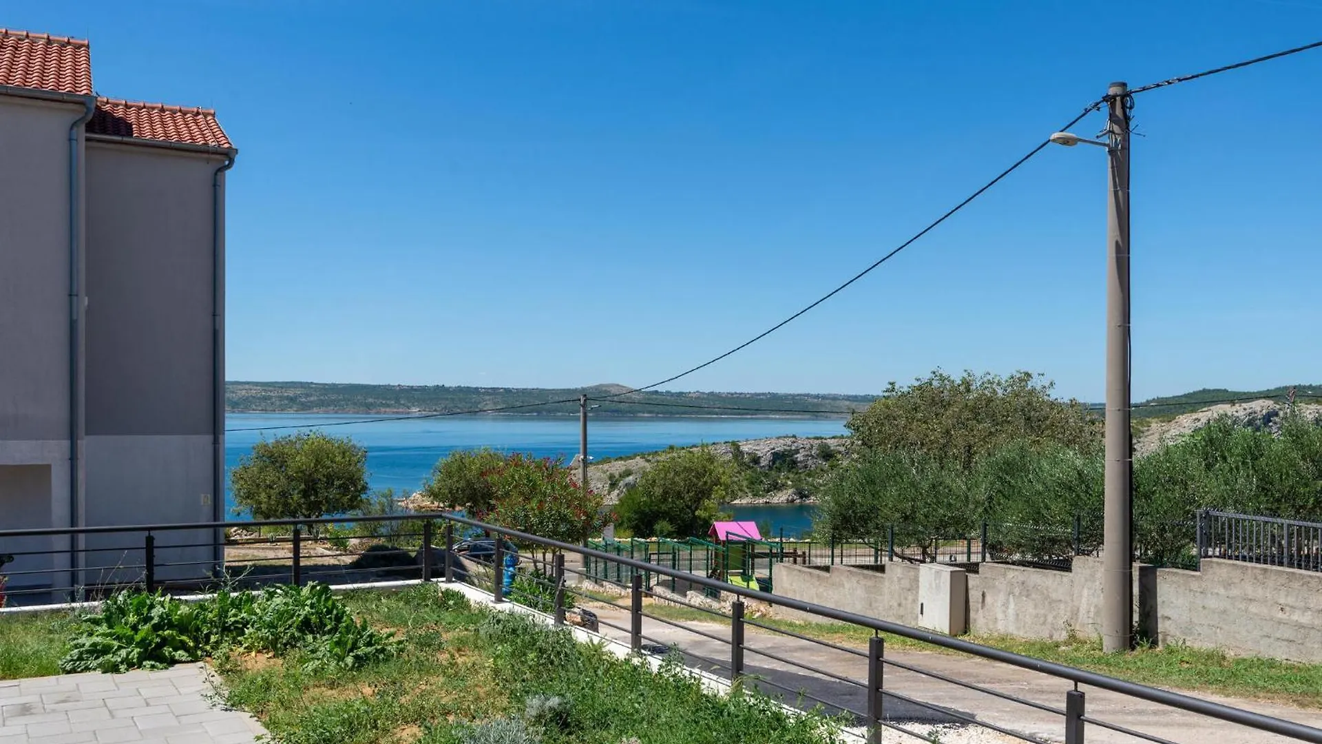 3 Bedroom Beautiful Home In Maslenica 0*,