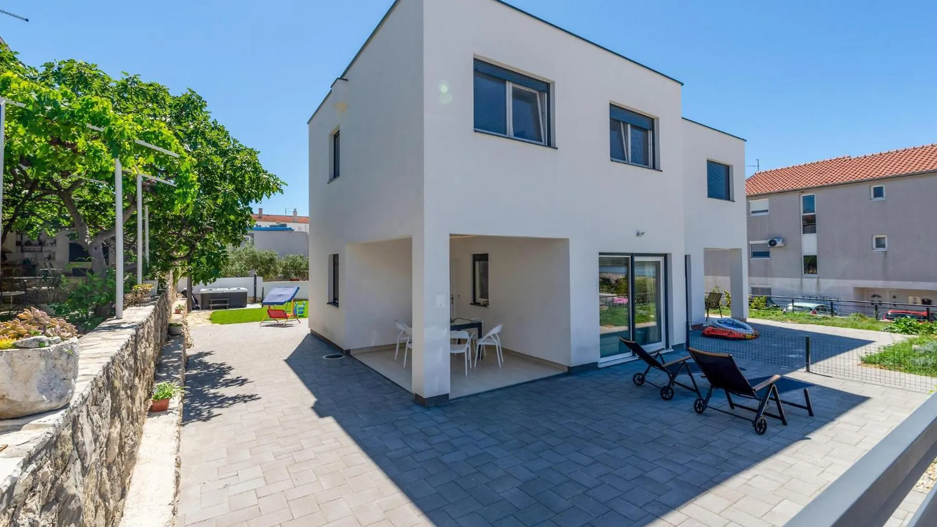 Holiday home 3 Bedroom Beautiful Home In Maslenica
